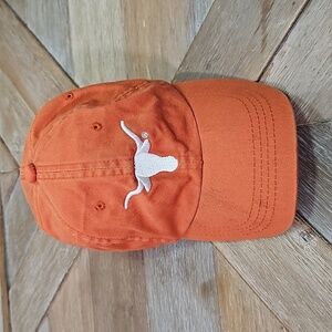 Signatures Long Horn Hat.